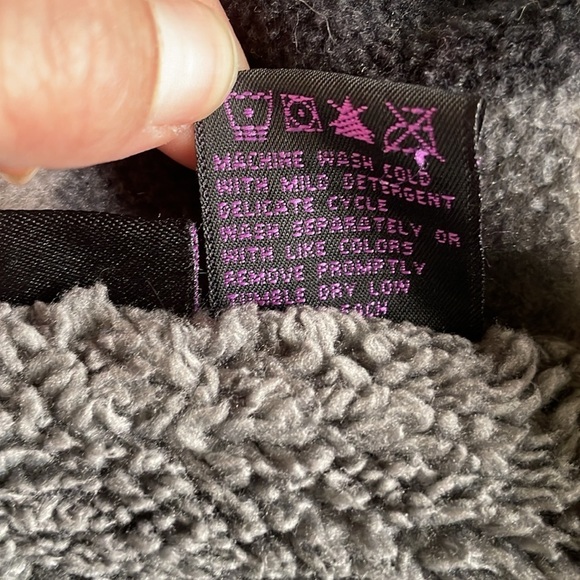 Canyon Creek Woman's Sherpa Plaid Flannel Zip Up Shacket - Picture 8 of 13